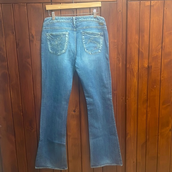 Silver Jeans. Style is Kyle. Low rise. - Picture 2 of 5